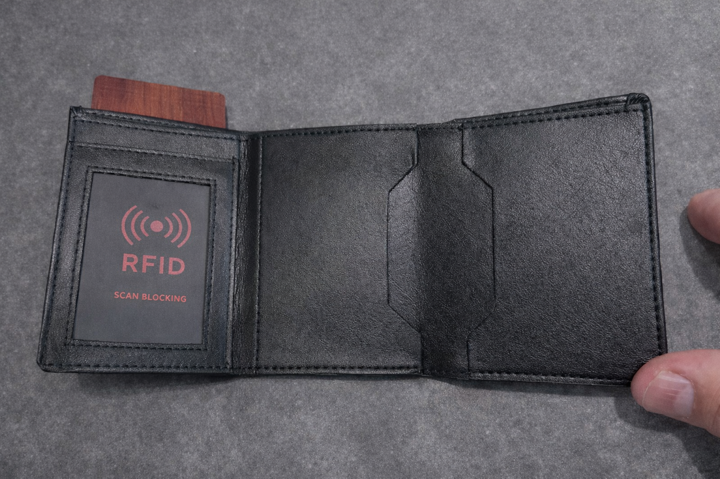RFID-blocking pop-up wallet P-3